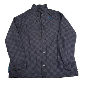 NIKE icon clash windbreaker, checkerboard black pattern with buttons, size small
